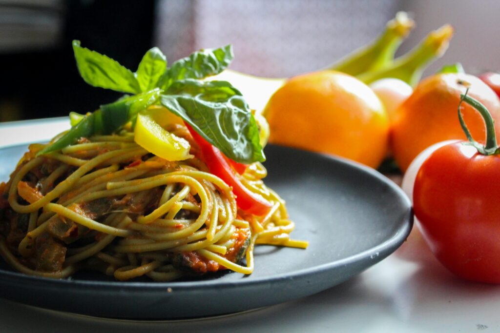 Basilic tomate et parmesan, les meilleures pâtes de la tradition italienne